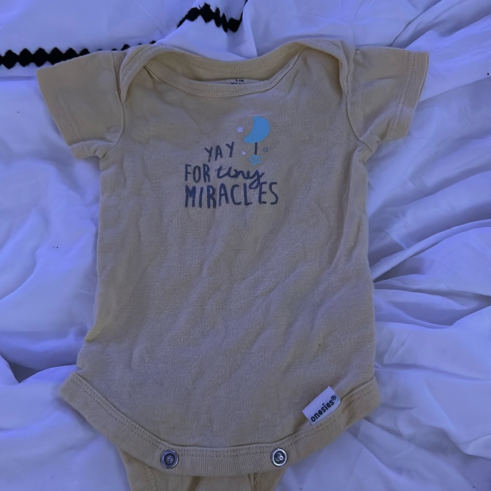 GERBER 0-3M onesie
